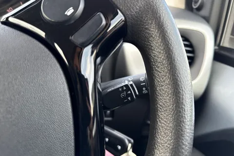 37 of 59 for Citroën C1 1.2 PureTech Feel Euro 6 5dr