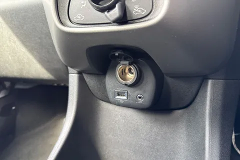 46 of 59 for Citroën C1 1.2 PureTech Feel Euro 6 5dr