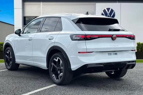  Volkswagen T-Roc 1.5 eTSI MHEV R-Line DSG Euro 6 (s/s) 5dr Thumbnail #3