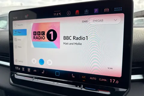  Volkswagen T-Roc 1.5 eTSI MHEV R-Line DSG Euro 6 (s/s) 5dr Thumbnail #51