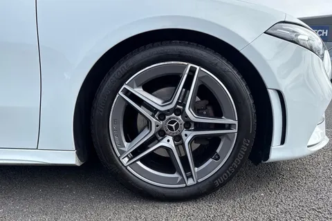 CX70JFY Mercedes-Benz A Class 1.3 A200 AMG Line 7G-DCT Euro 6 (s/s) 5dr Thumbnail #11