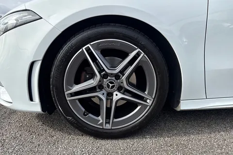 CX70JFY Mercedes-Benz A Class 1.3 A200 AMG Line 7G-DCT Euro 6 (s/s) 5dr Thumbnail #13