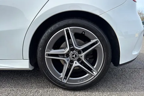 CX70JFY Mercedes-Benz A Class 1.3 A200 AMG Line 7G-DCT Euro 6 (s/s) 5dr Thumbnail #14