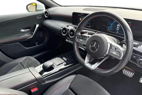 CX70JFY Mercedes-Benz A Class 1.3 A200 AMG Line 7G-DCT Euro 6 (s/s) 5dr Thumbnail #15