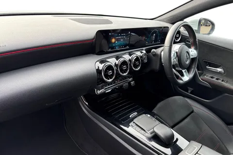 CX70JFY Mercedes-Benz A Class 1.3 A200 AMG Line 7G-DCT Euro 6 (s/s) 5dr Thumbnail #16