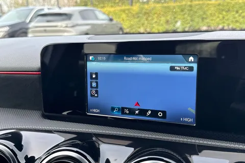 CX70JFY Mercedes-Benz A Class 1.3 A200 AMG Line 7G-DCT Euro 6 (s/s) 5dr Thumbnail #18