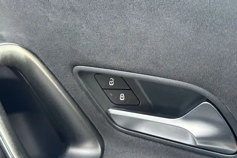 CX70JFY Mercedes-Benz A Class 1.3 A200 AMG Line 7G-DCT Euro 6 (s/s) 5dr Thumbnail #42