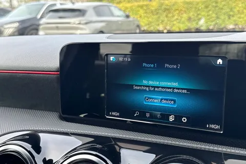 CX70JFY Mercedes-Benz A Class 1.3 A200 AMG Line 7G-DCT Euro 6 (s/s) 5dr Thumbnail #51