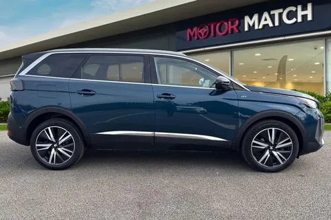 YO72FCL PEUGEOT 5008 1.2 PureTech GT Premium EAT Euro 6 (s/s) 5dr Thumbnail #4