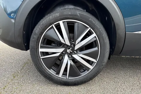 YO72FCL PEUGEOT 5008 1.2 PureTech GT Premium EAT Euro 6 (s/s) 5dr Thumbnail #12