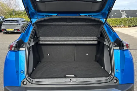 NL23XGJ PEUGEOT 2008 1.2 PureTech GT EAT Euro 6 (s/s) 5dr Thumbnail #10