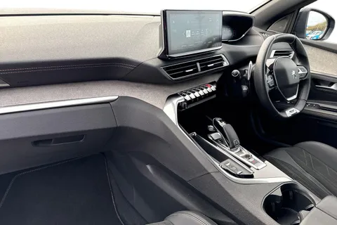 YO72FCL PEUGEOT 5008 1.2 PureTech GT Premium EAT Euro 6 (s/s) 5dr Thumbnail #16