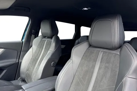 YO72FCL PEUGEOT 5008 1.2 PureTech GT Premium EAT Euro 6 (s/s) 5dr Thumbnail #17