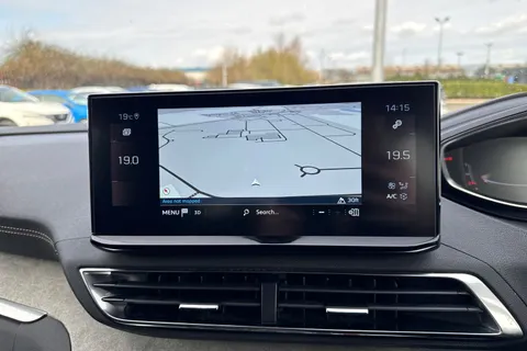 YO72FCL PEUGEOT 5008 1.2 PureTech GT Premium EAT Euro 6 (s/s) 5dr Thumbnail #18