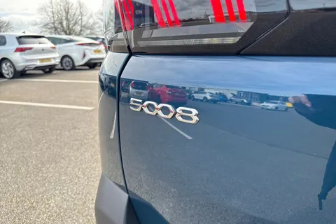 YO72FCL PEUGEOT 5008 1.2 PureTech GT Premium EAT Euro 6 (s/s) 5dr Thumbnail #33