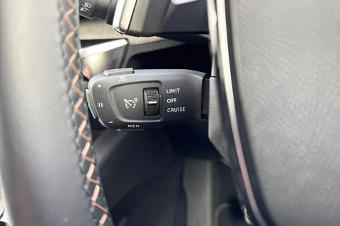 YO72FCL PEUGEOT 5008 1.2 PureTech GT Premium EAT Euro 6 (s/s) 5dr Thumbnail #43