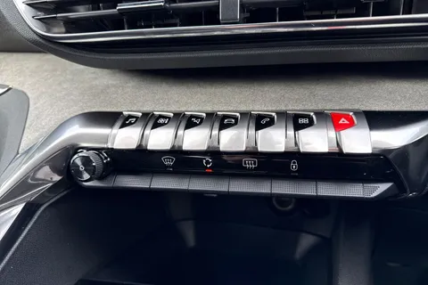 YO72FCL PEUGEOT 5008 1.2 PureTech GT Premium EAT Euro 6 (s/s) 5dr Thumbnail #57