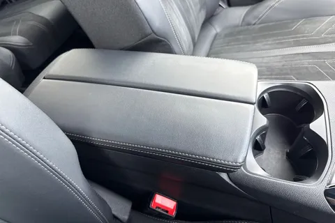 YO72FCL PEUGEOT 5008 1.2 PureTech GT Premium EAT Euro 6 (s/s) 5dr Thumbnail #60