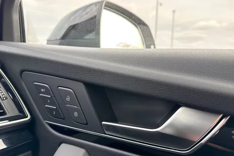 21 of 64 for Audi SQ5 Black Edition TDI 341 PS tiptronic