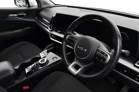DN23AYA Kia Sportage 1.6 h T-GDi 4 Auto Euro 6 (s/s) 5dr Thumbnail #8