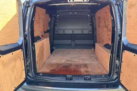 CX74LRA Volkswagen Caddy 2.0 TDI C20 Commerce Pro SWB Euro 6 (s/s) 5dr Thumbnail #6