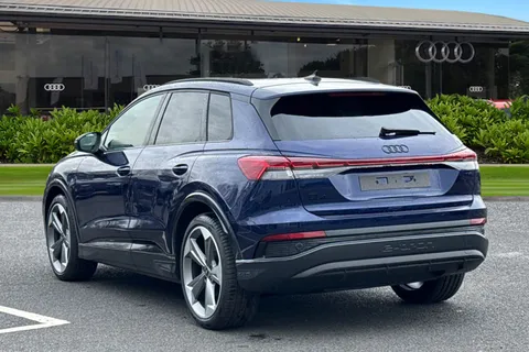 Audi Q4 e-tron 45 Black Edition Auto 5dr 82kWh Thumbnail #3