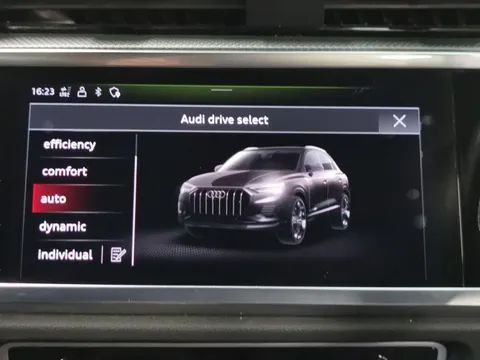 Thumbnail image for the Audi Q3 1.5 TFSI CoD 35 Black Edition   S Tronic