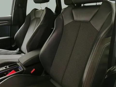 Thumbnail image for the Audi Q3 1.5 TFSI CoD 35 Black Edition   S Tronic