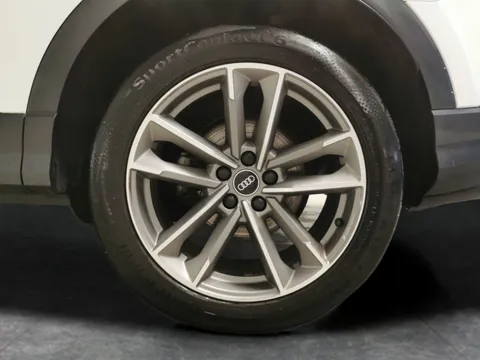 Thumbnail image for the Audi Q3 1.5 TFSI CoD 35 Black Edition   S Tronic