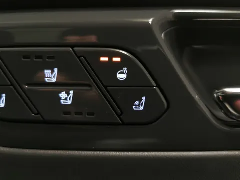 Thumbnail image for the Kia Ev9 99.8kWh GT-Line S   AWD (6 Seat)