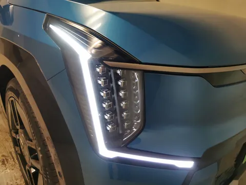 Thumbnail image for the Kia Ev9 99.8kWh GT-Line S   AWD (6 Seat)
