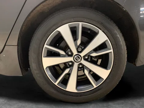 Thumbnail image for the Nissan LEAF 40kWh Acenta