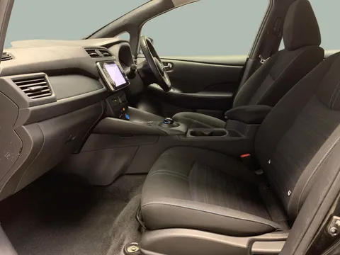 Thumbnail image for the Nissan LEAF 40kWh Acenta