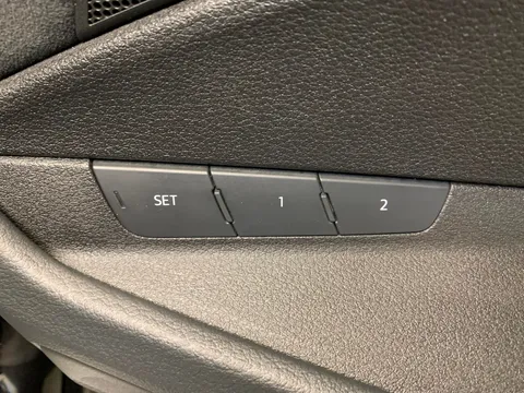 Thumbnail image for the Audi E-Tron 55 Black Edition   quattro 95kWh (11kW Charger)
