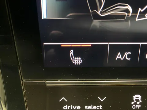 Thumbnail image for the Audi E-Tron 55 Black Edition   quattro 95kWh (11kW Charger)