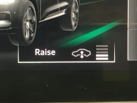 Thumbnail image for the Audi E-Tron 55 Black Edition   quattro 95kWh (11kW Charger)