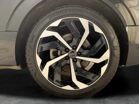Thumbnail image for the Audi E-Tron 55 Black Edition   quattro 95kWh (11kW Charger)