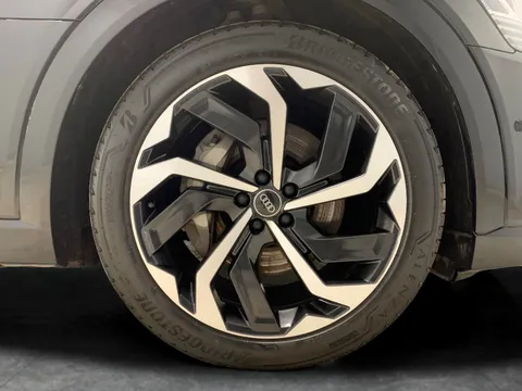 Thumbnail image for the Audi E-Tron 55 Black Edition   quattro 95kWh (11kW Charger)