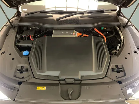 Thumbnail image for the Audi E-Tron 55 Black Edition   quattro 95kWh (11kW Charger)