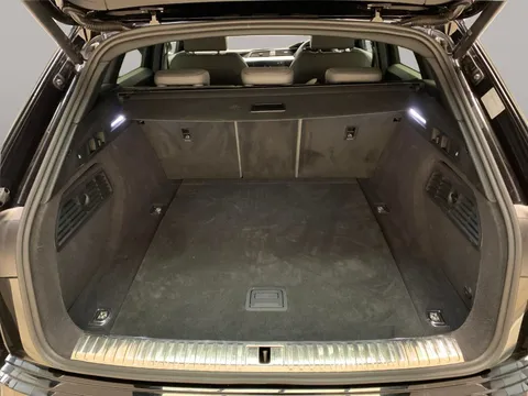 Thumbnail image for the Audi E-Tron 55 Black Edition   quattro 95kWh (11kW Charger)