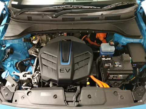 Thumbnail image for the Hyundai Kona 64kWh Premium   (10.5kW Charger)