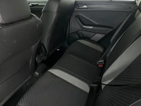 Thumbnail image for the Volkswagen T-Roc 2.0 TSI R   DSG 4Motion