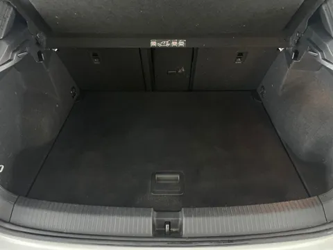Thumbnail image for the Volkswagen T-Roc 2.0 TSI R   DSG 4Motion