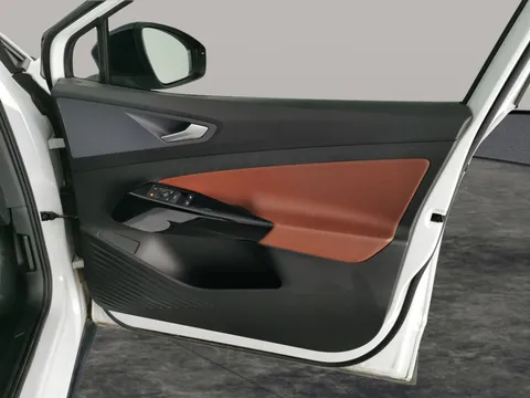 Thumbnail image for the Volkswagen Id.4 Pro Performance 77kWh 1ST Edition