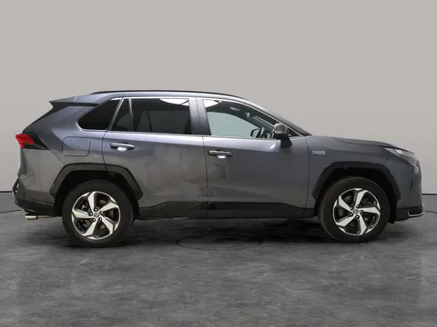 Thumbnail image for the Toyota RAV4 2.5 VVT-h 18.1 kWh Design   Plug-in  CVT 4WD