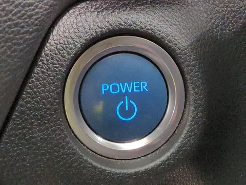 Thumbnail image for the Toyota RAV4 2.5 VVT-h 18.1 kWh Design   Plug-in  CVT 4WD