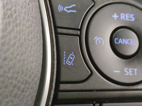 Thumbnail image for the Toyota RAV4 2.5 VVT-h 18.1 kWh Design   Plug-in  CVT 4WD