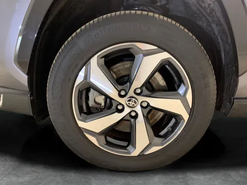 Thumbnail image for the Toyota RAV4 2.5 VVT-h 18.1 kWh Design   Plug-in  CVT 4WD
