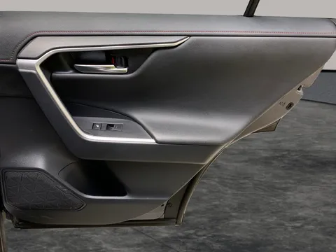 Thumbnail image for the Toyota RAV4 2.5 VVT-h 18.1 kWh Design   Plug-in  CVT 4WD