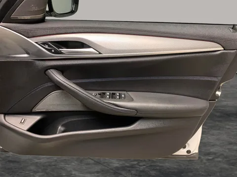 Thumbnail image for the BMW 5 Series 3.0 530d M Sport   xDrive